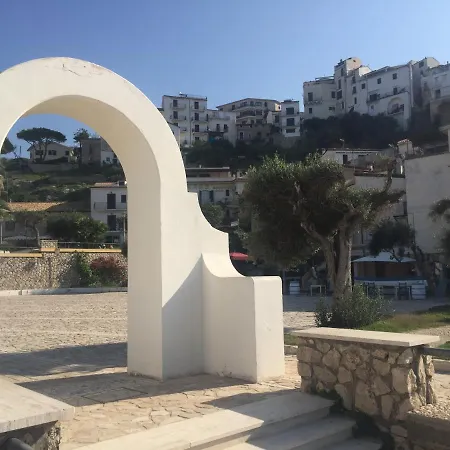 By The Sea Casa de hóspedes