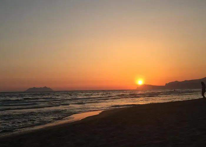 Casa de hóspedes By The Sea 4*